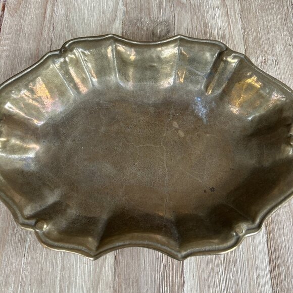 Vintage Cast Brass Bowl Scalloped Edge Oval 13” x 9” - Picture 2 of 4